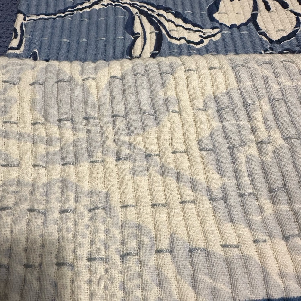 Muslin throw - Picture 4 of 5